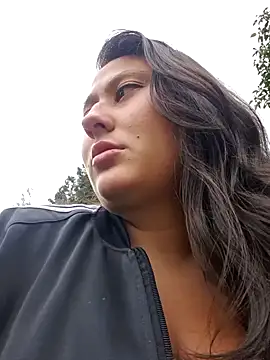 Snapshot of Celeem_ chatting on 02-11-25, 09:14 Celeem online show from 02-11-25, 09:14