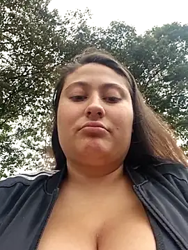 Snapshot of Celeem_ chatting on 10-12-25, 09:25 Celeem online show from 10-12-25, 09:25