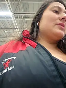 Snapshot of Celeem_ chatting on 11-06-25, 11:04 Celeem online show from 11-06-25, 11:04