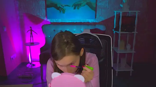 EllaHorton online show from 11-11-25, 04:29