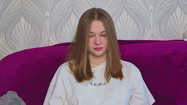 Snapshot of CharryClim chatting on 09-30-25, 04:39 CharryClim online show from 09-30-25, 04:39