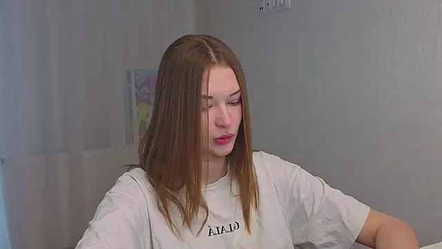 Snapshot of CharryClim chatting on 10-24-25, 04:20 CharryClim online show from 10-24-25, 04:20