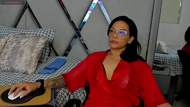 paula daniela1 online show from 01-13-25, 10:35