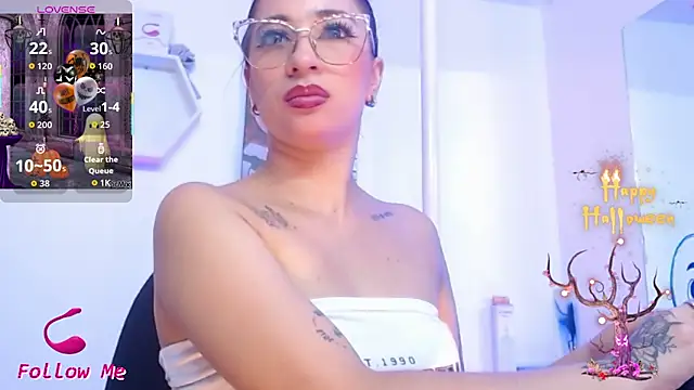 Snapshot of Dagny_beker chatting on 10-22-25, 03:18 Dagny beker online show from 10-22-25, 03:18