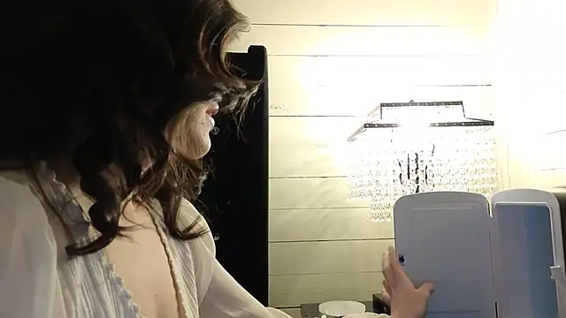 Snapshot of sexylilly69 chatting on 12-01-25, 03:33 sexylilly69 online show from 12-01-25, 03:33