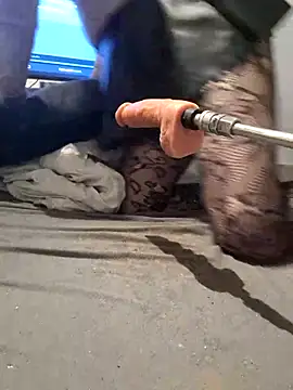 Snapshot of aprilexx chatting on 03-22-25, 01:30 aprilexx online show from 03-22-25, 01:30