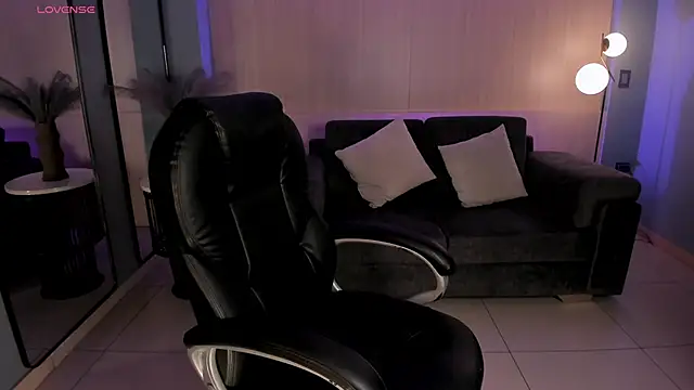 Snapshot of EloisaOlivero chatting on 10-06-25, 11:40 EloisaOlivero online show from 10-06-25, 11:40