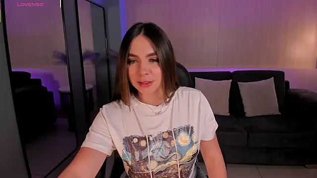 Snapshot of EloisaOlivero chatting on 10-08-25, 11:41 EloisaOlivero online show from 10-08-25, 11:41