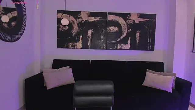 Snapshot of EloisaOlivero chatting on 11-06-25, 07:48 EloisaOlivero online show from 11-06-25, 07:48