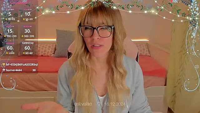 Snapshot of estivalae chatting on 12-16-24, 04:27 estivalae online show from 12-16-24, 04:27