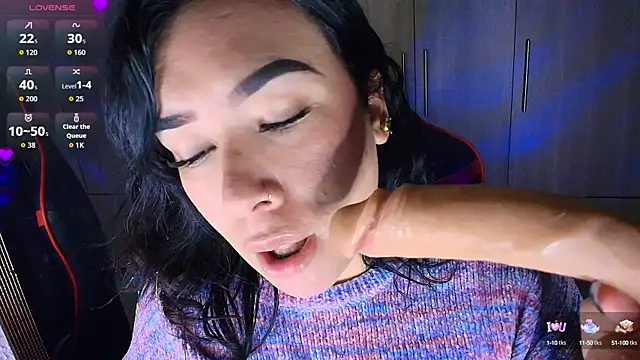 Snapshot of leahtemptation3 chatting on 10-02-25, 09:49 leahtemptation3 online show from 10-02-25, 09:49