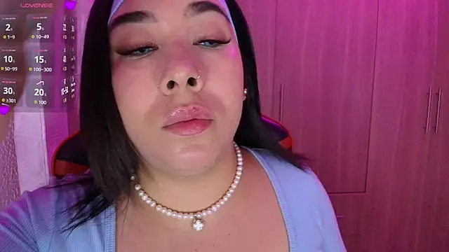 Snapshot of leahtemptation3 chatting on 11-08-25, 08:25 leahtemptation3 online show from 11-08-25, 08:25