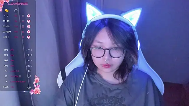 Snapshot of maydaykimmy chatting on 02-19-26, 10:06 maydaykimmy online show from 02-19-26, 10:06