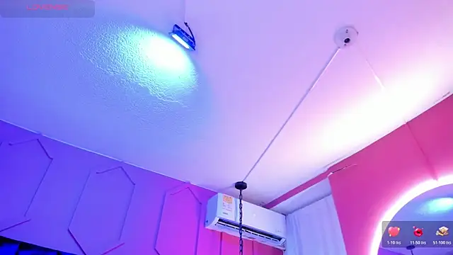 Snapshot of Atenea_cute21 chatting on 10-31-25, 04:13 Atenea cute21 online show from 10-31-25, 04:13