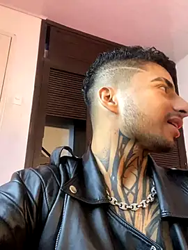 JuanCamiilo 66 online show from 12-14-25, 03:34