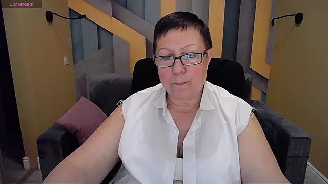 BarbaraTurners online show from 12-26-24, 03:59