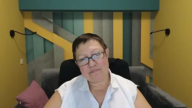 BarbaraTurners online show from 01-07-25, 03:57