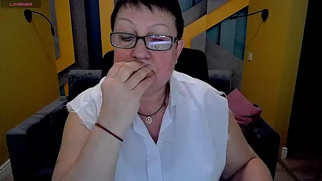 BarbaraTurners online show from 03-18-25, 03:42