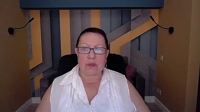 BarbaraTurners online show from 11-16-25, 12:33