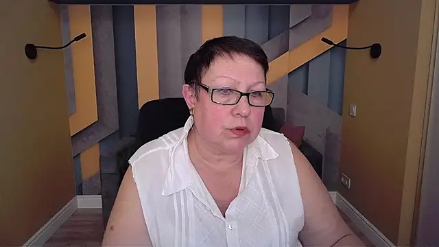 BarbaraTurners online show from 12-22-25, 07:33