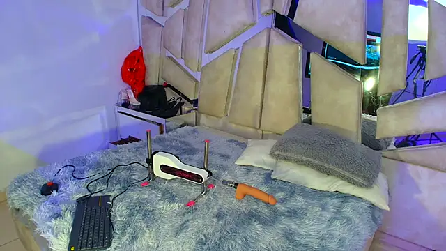 Natalyefoster online show from 02-25-26, 05:00