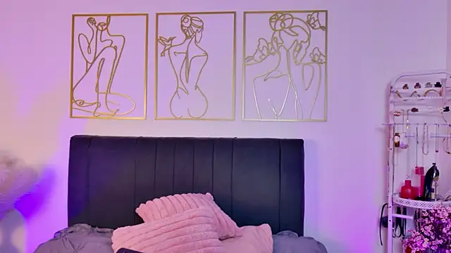 summer holiday online show from 09-19-25, 07:21