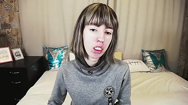 Snapshot of Unusual_G chatting on 11-03-25, 06:03 Unusual G online show from 11-03-25, 06:03