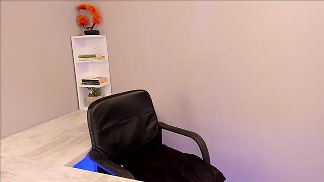 Snapshot of bulma_bambina_ chatting on 11-16-25, 12:16 bulma bambina online show from 11-16-25, 12:16