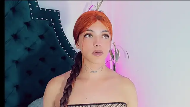 Emmaa Saenz  online show from 03-13-25, 02:38