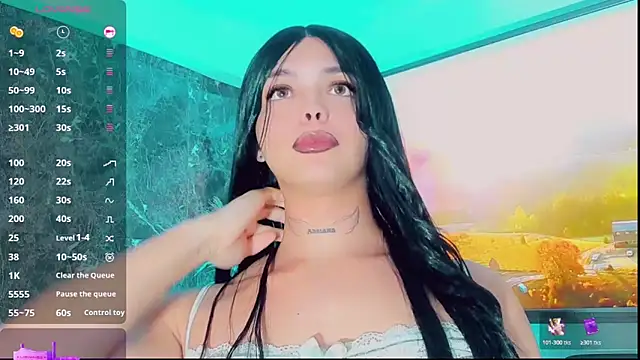 Emmaa Saenz  online show from 10-18-25, 12:02