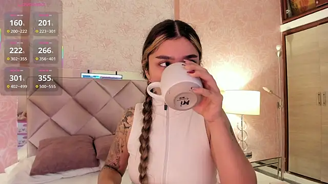 Arianavillada online show from 11-20-25, 03:18