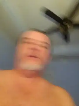 Snapshot of DarrinNudist chatting on 01-12-25, 07:11 DarrinNudist online show from 01-12-25, 07:11