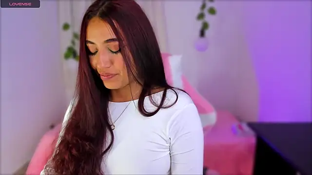 Snapshot of veronicaxx69 chatting on 01-08-25, 02:25 veronicaxx69 online show from 01-08-25, 02:25