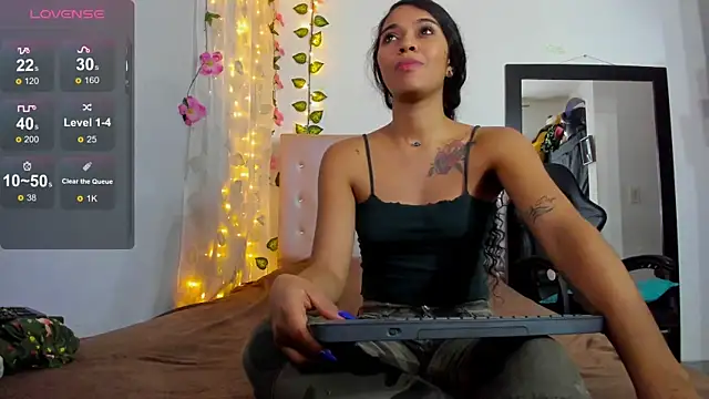 Snapshot of tefy-cardona chatting on 11-14-25, 12:20 tefy-cardona online show from 11-14-25, 12:20