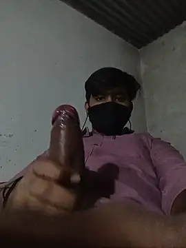 Snapshot of Pussy_lover_33 chatting on 02-28-26, 03:35 Pussy lover 33 online show from 02-28-26, 03:35