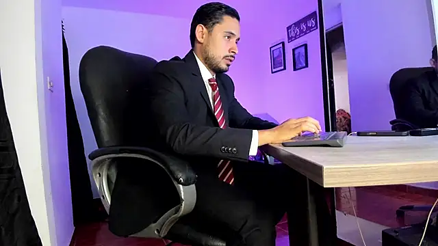 Snapshot of thesexlawyer1 chatting on 10-30-25, 08:31 thesexlawyer1 online show from 10-30-25, 08:31