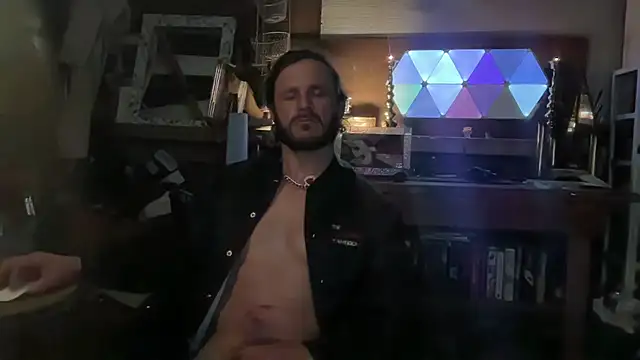 CowboyZuhly online show from 04-07-26, 06:47