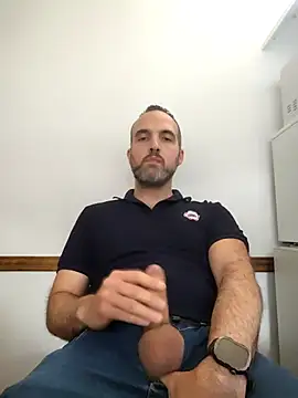 Snapshot of leon3875 chatting on 11-28-25, 03:25 leon3875 online show from 11-28-25, 03:25