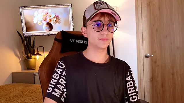 Snapshot of Mr_evan1 chatting on 11-14-25, 06:06 Mr evan1 online show from 11-14-25, 06:06