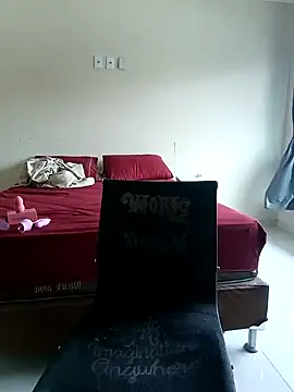 Snapshot of Escarlate4you_ chatting on 01-15-25, 02:35 Escarlate4you online show from 01-15-25, 02:35