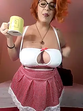 Snapshot of Escarlate4you_ chatting on 09-28-25, 11:59 Escarlate4you online show from 09-28-25, 11:59