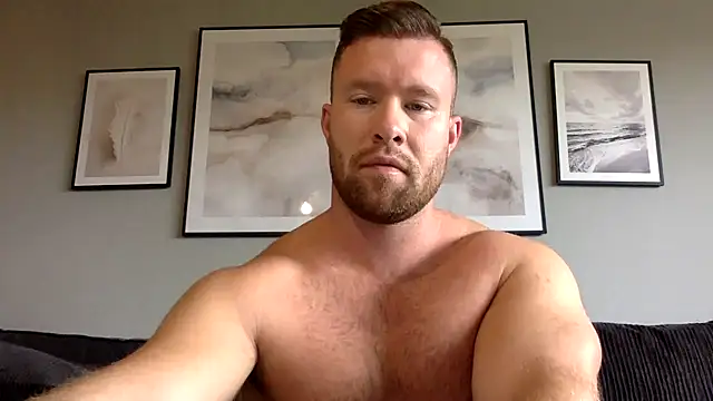 Snapshot of swekingxx chatting on 09-15-25, 11:32 swekingxx online show from 09-15-25, 11:32