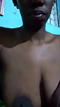 Snapshot of lachilena027 chatting on 01-26-25, 03:06 lachilena027 online show from 01-26-25, 03:06