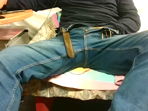 Giulio35 Pika online show from 10-30-25, 04:52