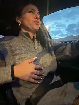 KimKelly13 online show from 12-16-25, 07:13