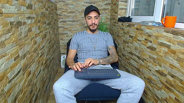AndrewBanner online show from 01-14-25, 04:47