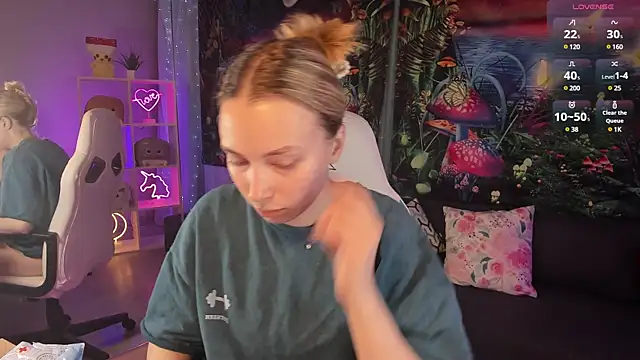 TiffanyBatson online show from 02-05-25, 04:37