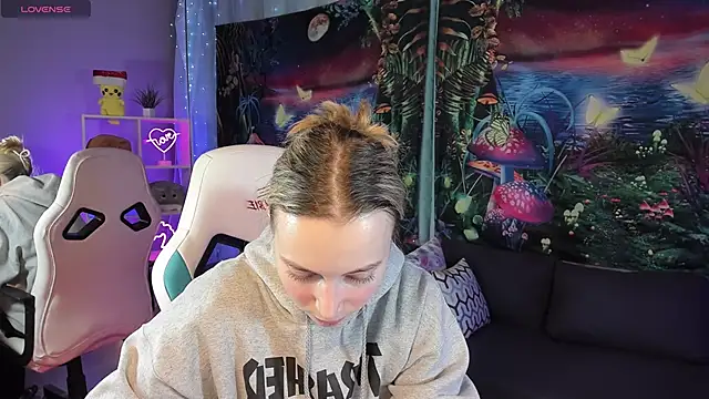 TiffanyBatson online show from 02-24-25, 07:55