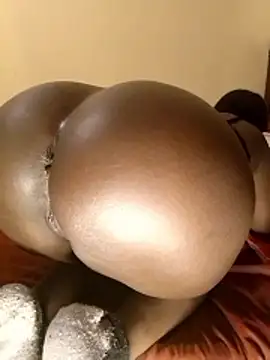 Snapshot of Misskhalifa_ chatting on 02-16-26, 12:18 Misskhalifa online show from 02-16-26, 12:18