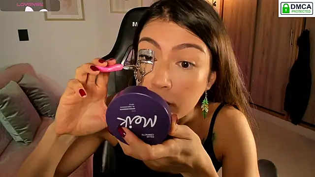 Lilabril online show from 11-27-25, 02:41